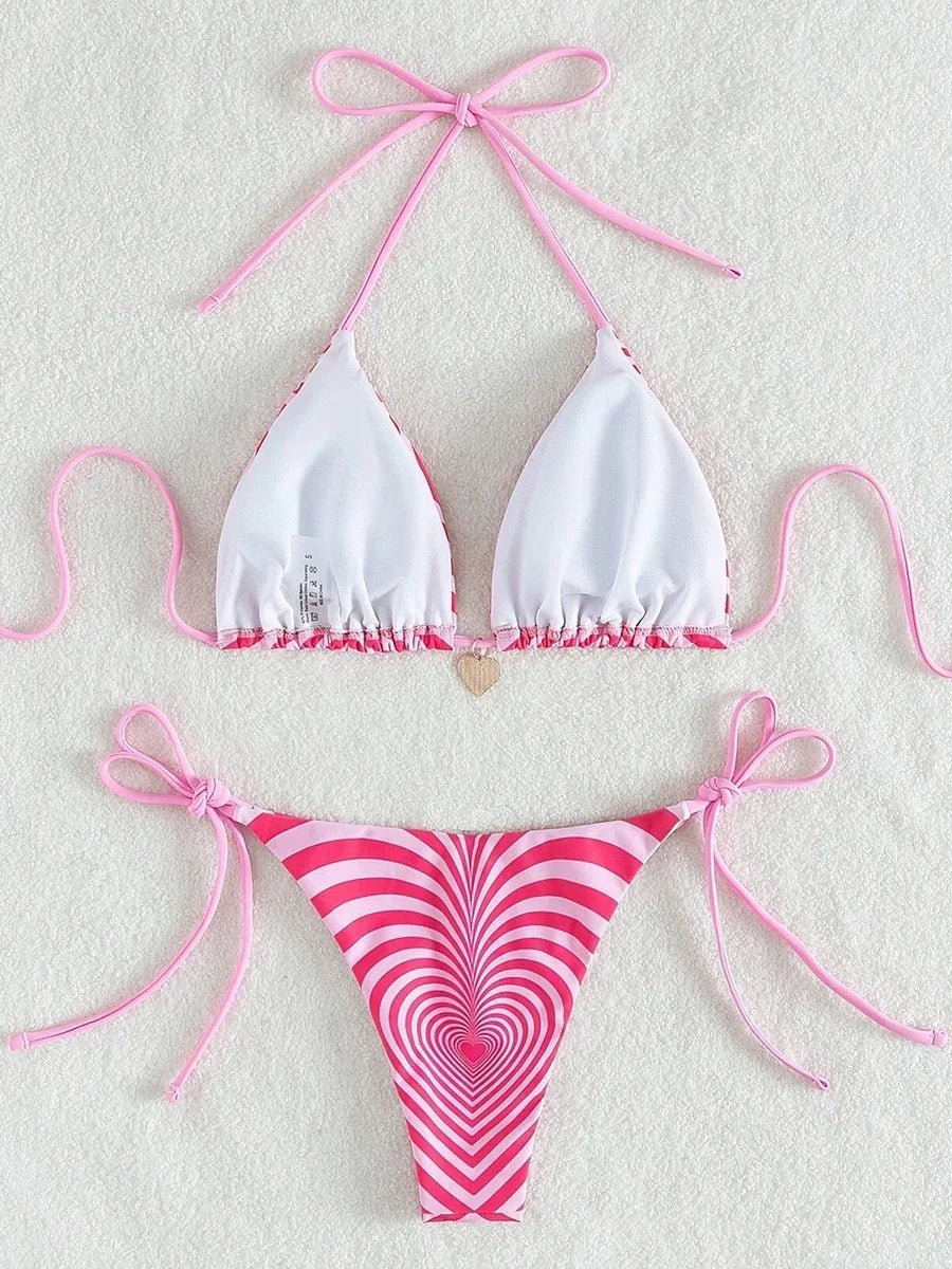 bikini con estampado de corazones